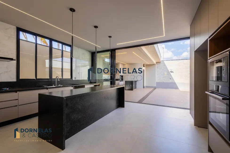 Foto 8 de Casa de Condomínio com 4 quartos à venda, 400m2 em Guará I, Brasilia - DF