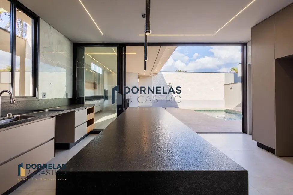 Foto 9 de Casa de Condomínio com 4 quartos à venda, 400m2 em Guará I, Brasilia - DF