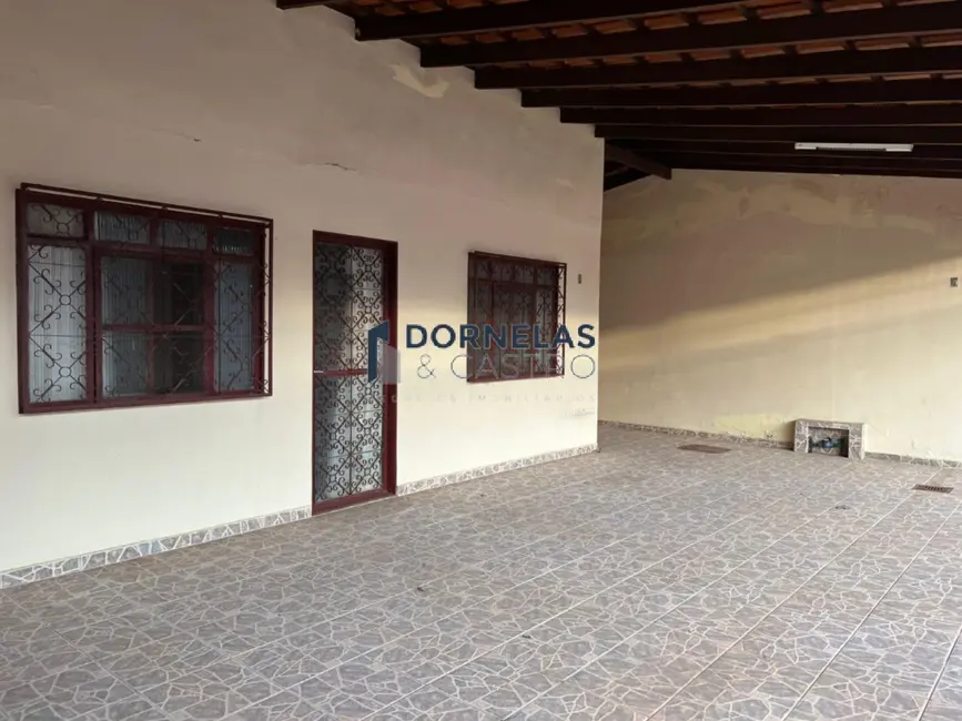 Foto 2 de Casa com 4 quartos à venda, 200m2 em Guará I, Brasilia - DF