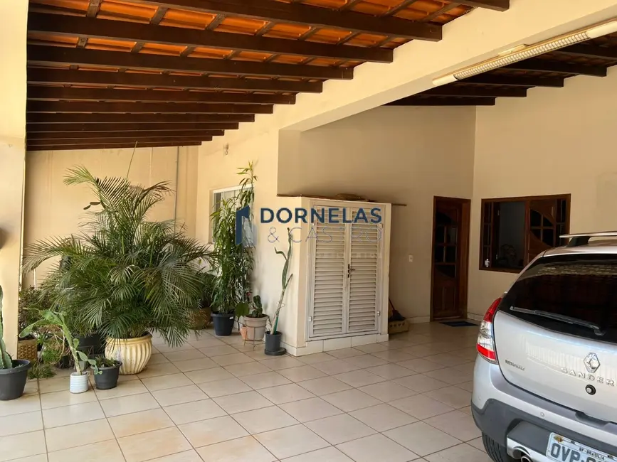 Foto 3 de Casa com 3 quartos à venda, 200m2 em Guará II, Brasilia - DF