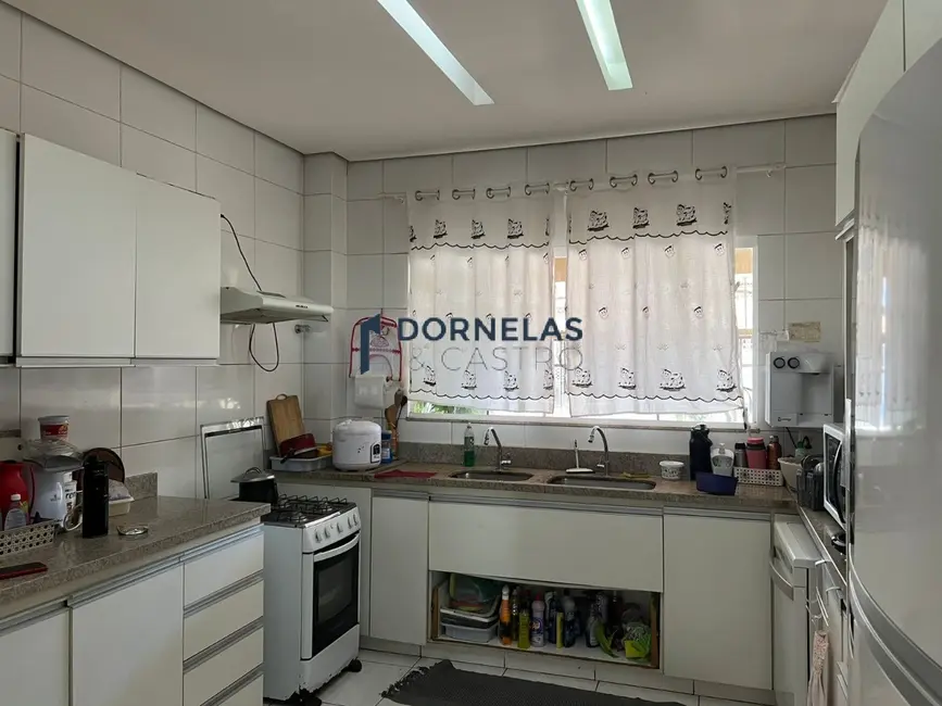 Foto 6 de Casa com 3 quartos à venda, 200m2 em Guará II, Brasilia - DF