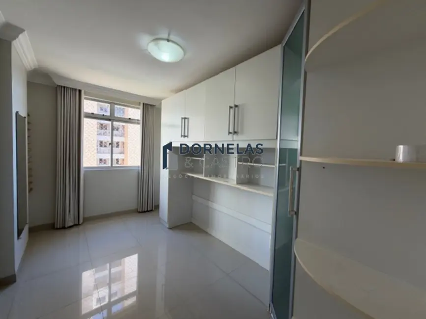 Foto 3 de Apartamento com 2 quartos à venda, 52m2 em Guará II, Brasilia - DF