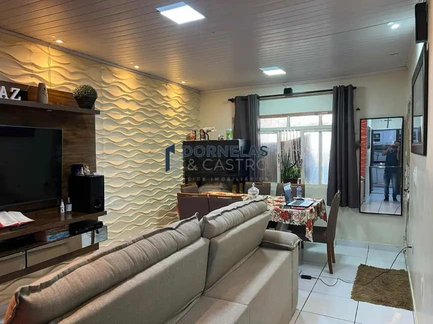 Foto 2 de Casa com 3 quartos à venda, 90m2 em Guará I, Brasilia - DF