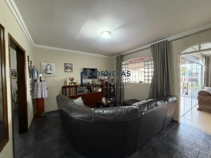 Casa de Condomínio com 3 quartos à venda, 778m2 em Guará I, Brasilia - DF - imagem 6 Foto 6 de Casa de Condomínio com 3 quartos à venda, 778m2 em Guará I, Brasilia - DF