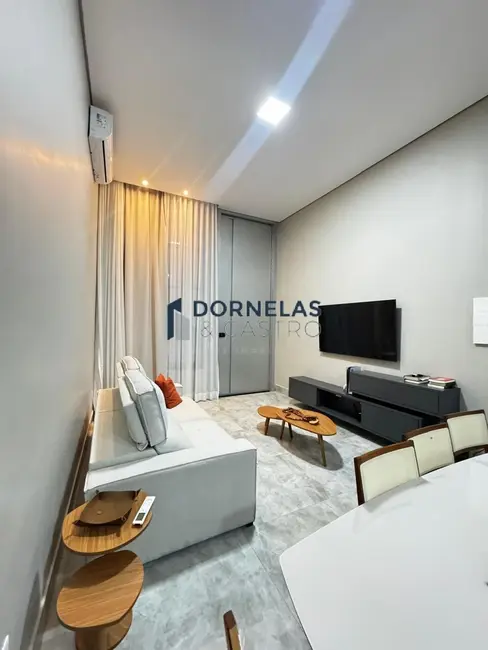 Casa de Condomínio com 3 quartos à venda, 160m2 em Guará II, Brasilia - DF - imagem 4 Foto 4 de Casa de Condomínio com 3 quartos à venda, 160m2 em Guará II, Brasilia - DF