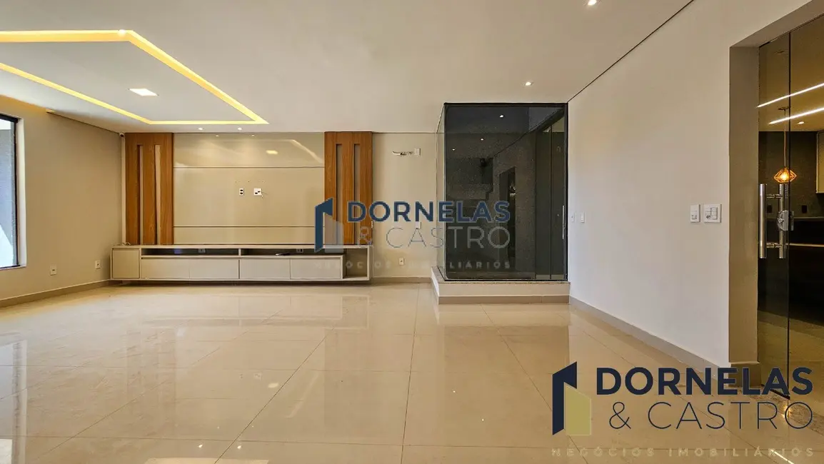 Foto 4 de Casa com 3 quartos à venda, 250m2 em Guará II, Brasilia - DF