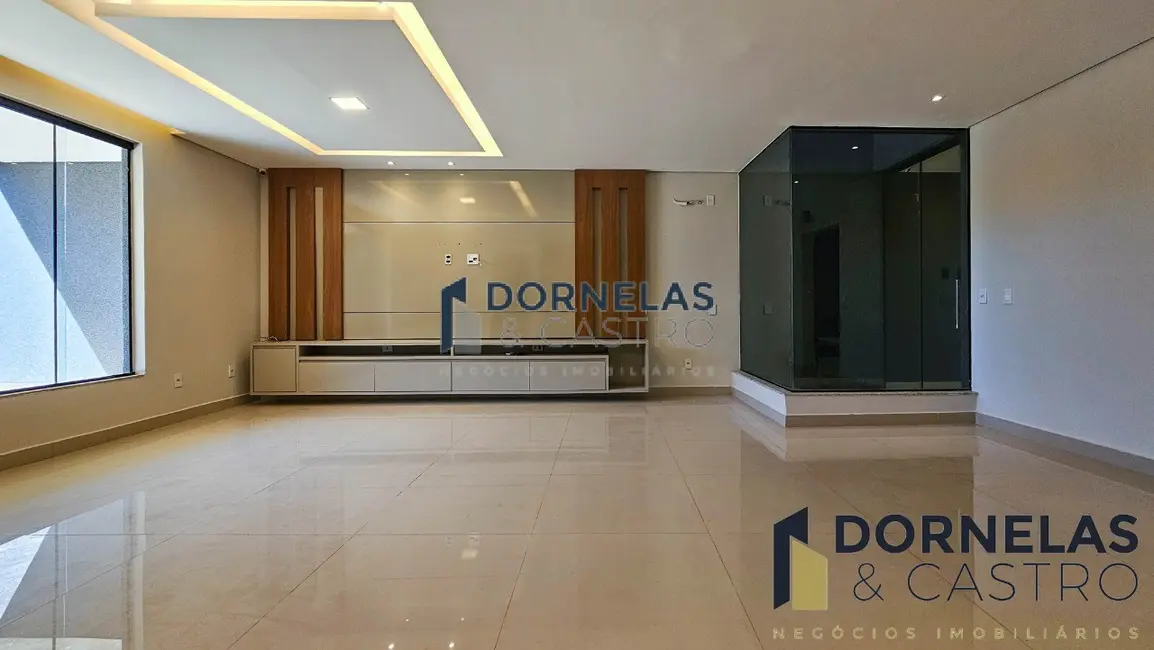 Foto 5 de Casa com 3 quartos à venda, 250m2 em Guará II, Brasilia - DF