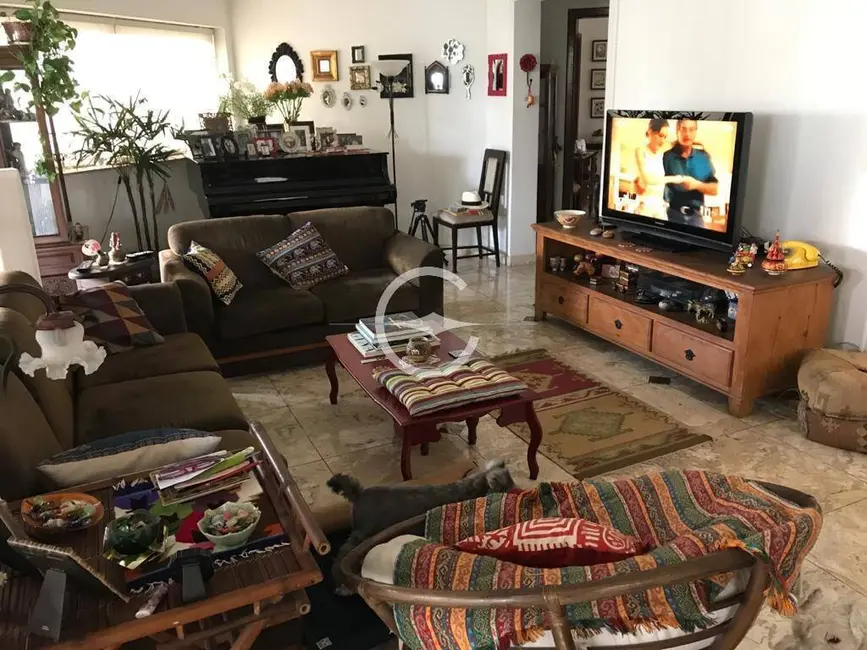 Apartamento com 3 quartos à venda, 197m2 em Vila Andrade, São Paulo - SP - imagem 3 Foto 3 de Apartamento com 3 quartos à venda, 197m2 em Vila Andrade, São Paulo - SP