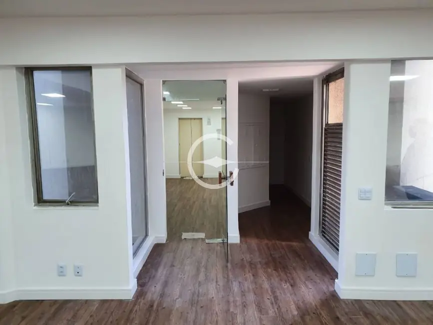 Sala Comercial à venda e para alugar, 204m2 em Cidade Monções, São Paulo - SP - imagem 4 Foto 4 de Sala Comercial à venda e para alugar, 204m2 em Cidade Monções, São Paulo - SP