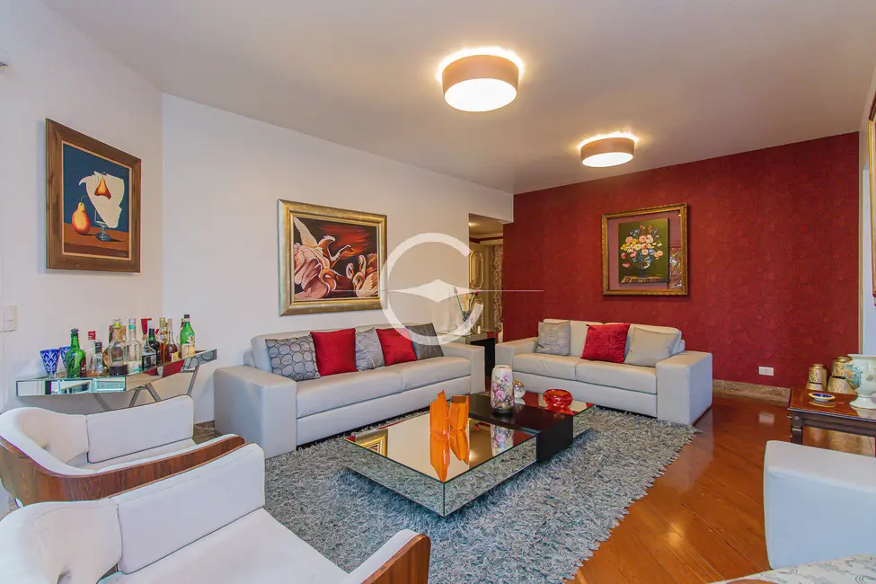 Apartamento com 4 quartos à venda e para alugar, 206m2 em Moema, São Paulo - SP - imagem 3 Foto 3 de Apartamento com 4 quartos à venda e para alugar, 206m2 em Moema, São Paulo - SP