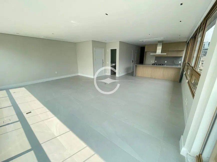 Apartamento com 3 quartos à venda e para alugar, 147m2 em Itaim Bibi, São Paulo - SP - imagem 2 Foto 2 de Apartamento com 3 quartos à venda e para alugar, 147m2 em Itaim Bibi, São Paulo - SP