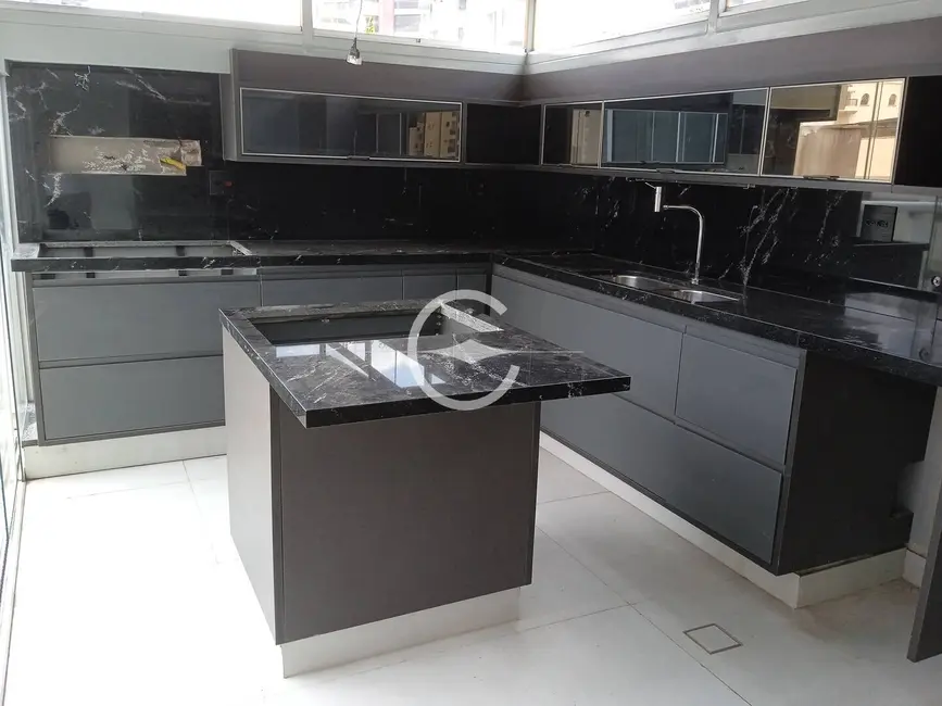 Apartamento com 2 quartos à venda e para alugar, 122m2 em Moema, São Paulo - SP - imagem 8 Foto 8 de Apartamento com 2 quartos à venda e para alugar, 122m2 em Moema, São Paulo - SP