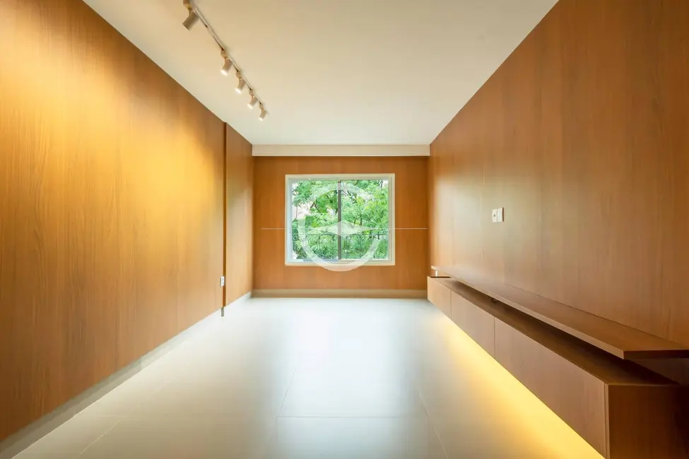 Apartamento com 2 quartos à venda, 84m2 em Vila Nova Conceição, São Paulo - SP - imagem 8 Foto 8 de Apartamento com 2 quartos à venda, 84m2 em Vila Nova Conceição, São Paulo - SP