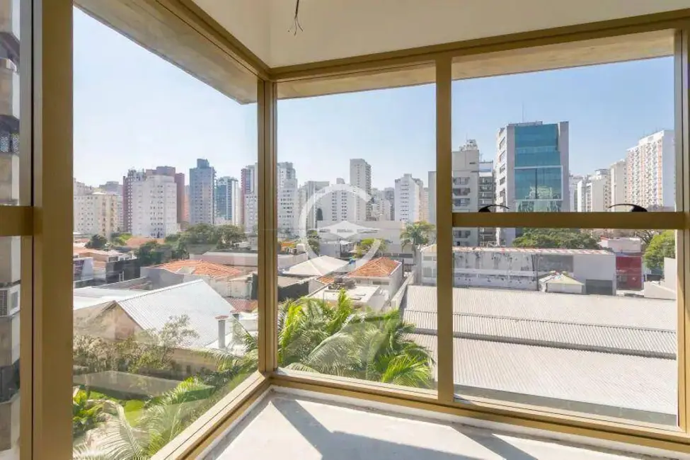 Apartamento com 3 quartos à venda, 149m2 em Moema, São Paulo - SP - imagem 2 Foto 2 de Apartamento com 3 quartos à venda, 149m2 em Moema, São Paulo - SP