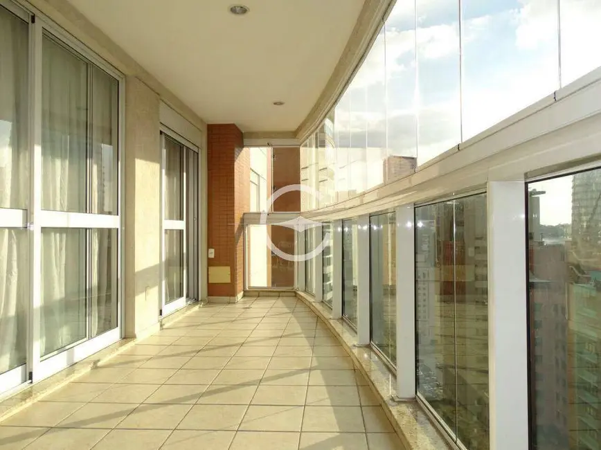 Apartamento com 3 quartos à venda e para alugar, 127m2 em Vila Olímpia, São Paulo - SP - imagem 4 Foto 4 de Apartamento com 3 quartos à venda e para alugar, 127m2 em Vila Olímpia, São Paulo - SP