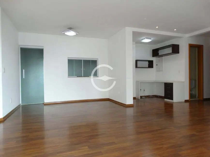 Apartamento com 3 quartos à venda e para alugar, 127m2 em Vila Olímpia, São Paulo - SP - imagem 3 Foto 3 de Apartamento com 3 quartos à venda e para alugar, 127m2 em Vila Olímpia, São Paulo - SP