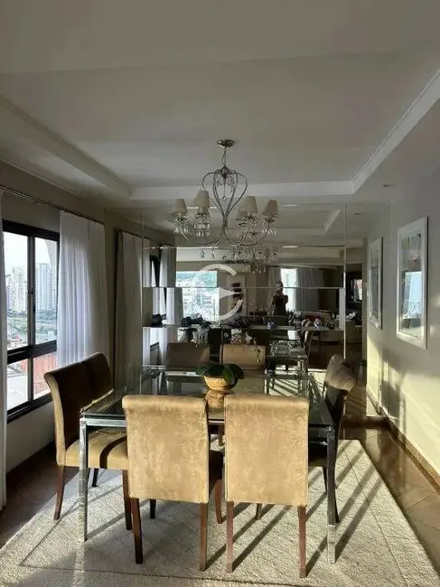 Foto 9 de Apartamento com 4 quartos à venda, 290m2 em Real Parque, São Paulo - SP