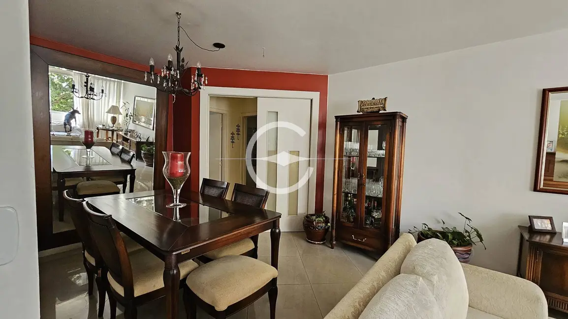 Apartamento com 3 quartos à venda, 131m2 em Moema, São Paulo - SP - imagem 3 Foto 3 de Apartamento com 3 quartos à venda, 131m2 em Moema, São Paulo - SP