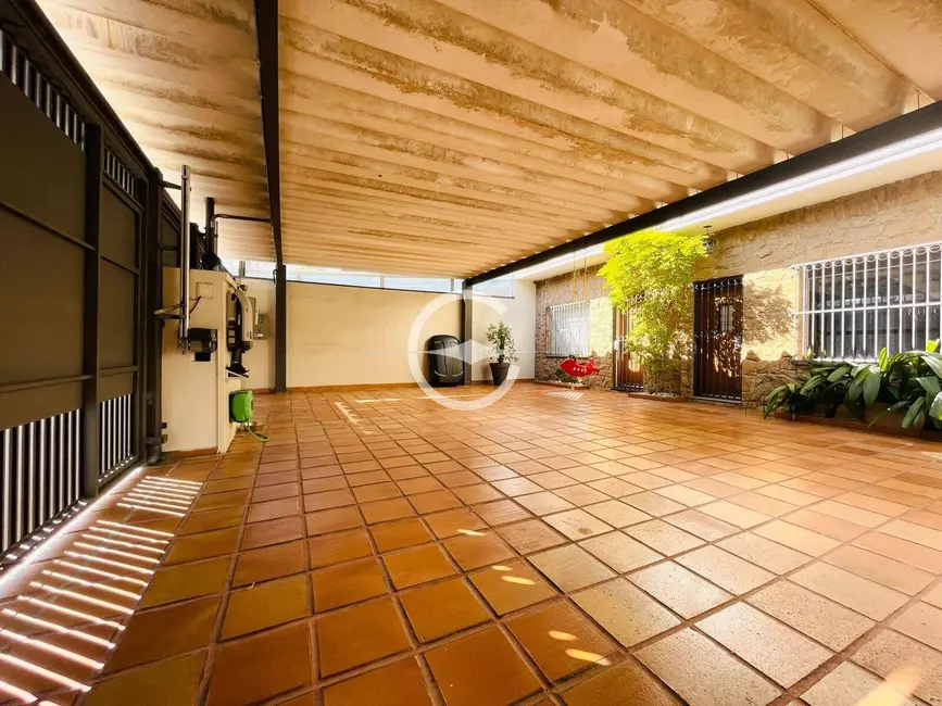 Foto 1 de Casa com 4 quartos à venda e para alugar, 300m2 em Brooklin Paulista, São Paulo - SP