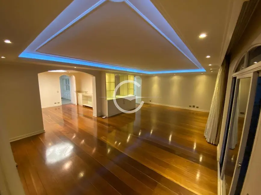 Apartamento com 4 quartos à venda e para alugar, 340m2 em São Paulo - SP - imagem 4 Foto 4 de Apartamento com 4 quartos à venda e para alugar, 340m2 em São Paulo - SP