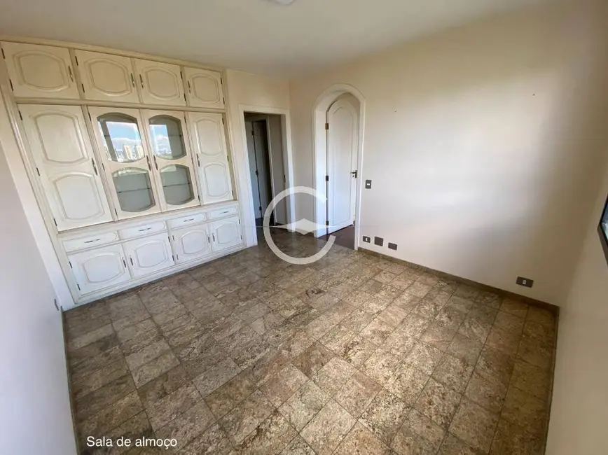 Apartamento com 4 quartos à venda e para alugar, 340m2 em São Paulo - SP - imagem 6 Foto 6 de Apartamento com 4 quartos à venda e para alugar, 340m2 em São Paulo - SP