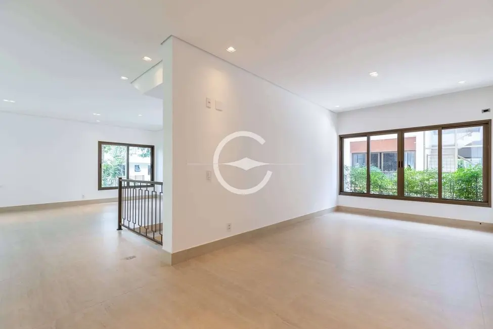 Foto 3 de Casa com 4 quartos à venda, 684m2 em Jardim dos Estados, São Paulo - SP