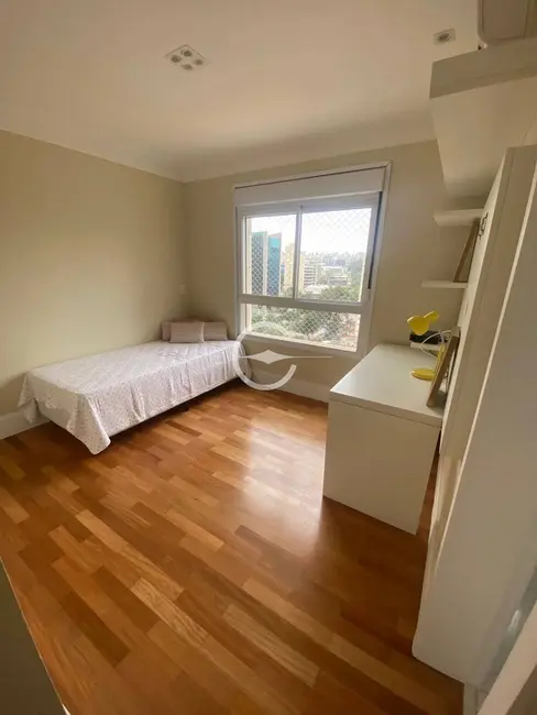 Apartamento com 3 quartos à venda, 220m2 em Itaim Bibi, São Paulo - SP - imagem 8 Foto 8 de Apartamento com 3 quartos à venda, 220m2 em Itaim Bibi, São Paulo - SP