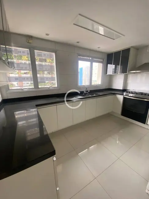 Apartamento com 3 quartos à venda, 220m2 em Itaim Bibi, São Paulo - SP - imagem 4 Foto 4 de Apartamento com 3 quartos à venda, 220m2 em Itaim Bibi, São Paulo - SP