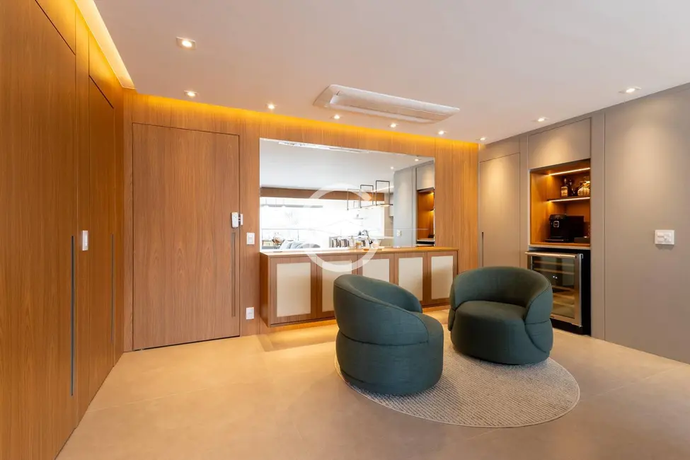 Apartamento com 3 quartos à venda, 153m2 em Moema, São Paulo - SP - imagem 3 Foto 3 de Apartamento com 3 quartos à venda, 153m2 em Moema, São Paulo - SP