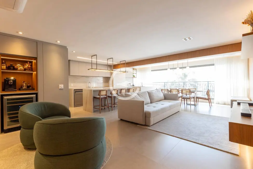 Apartamento com 3 quartos à venda, 153m2 em Moema, São Paulo - SP - imagem 1 Foto 1 de Apartamento com 3 quartos à venda, 153m2 em Moema, São Paulo - SP