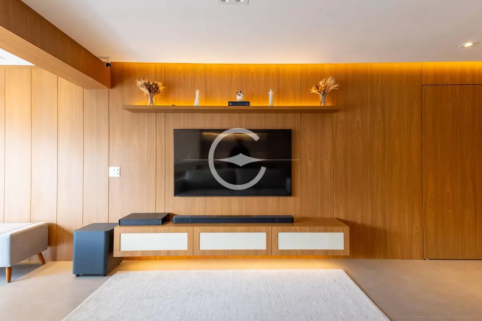 Apartamento com 3 quartos à venda, 153m2 em Moema, São Paulo - SP - imagem 4 Foto 4 de Apartamento com 3 quartos à venda, 153m2 em Moema, São Paulo - SP