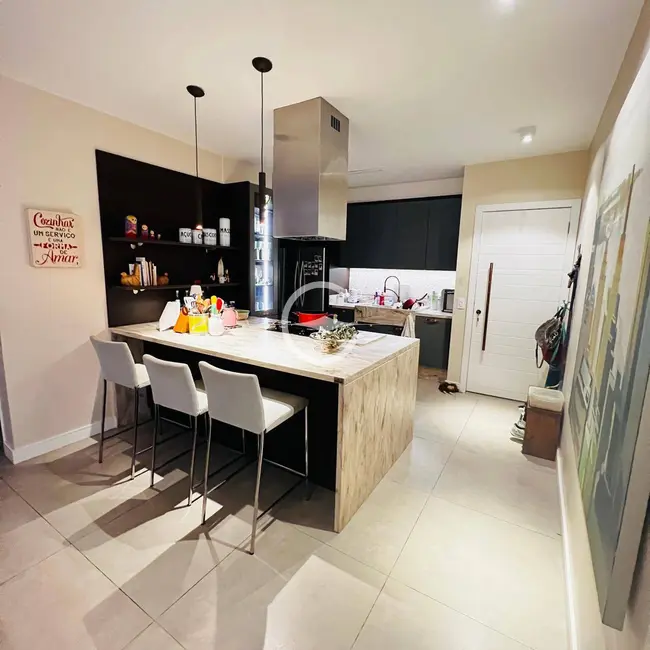 Foto 5 de Apartamento com 4 quartos à venda, 214m2 em Vila Suzana, São Paulo - SP