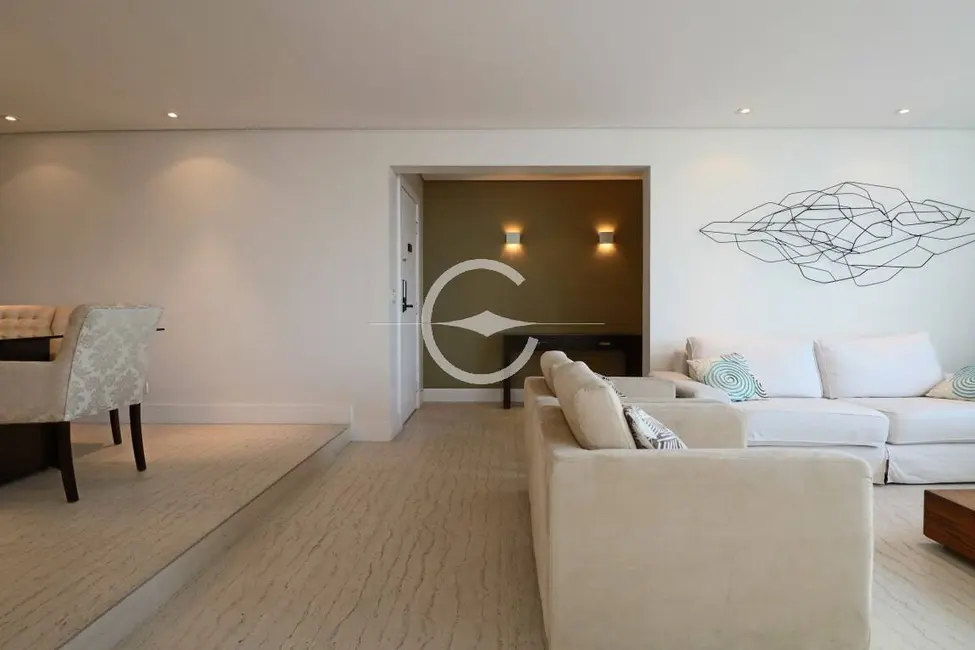 Apartamento com 3 quartos para alugar, 180m2 em Itaim Bibi, São Paulo - SP - imagem 5 Foto 5 de Apartamento com 3 quartos para alugar, 180m2 em Itaim Bibi, São Paulo - SP