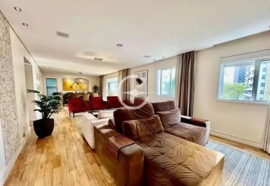 Apartamento com 3 quartos à venda, 206m2 em Campo Belo, São Paulo - SP - imagem 8 Foto 8 de Apartamento com 3 quartos à venda, 206m2 em Campo Belo, São Paulo - SP