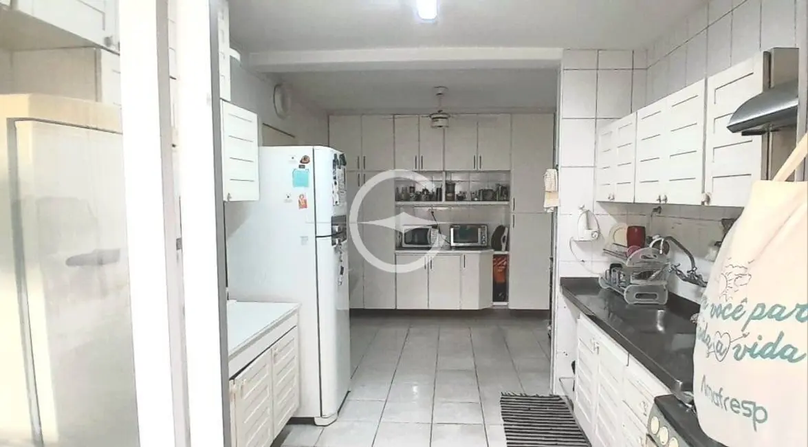 Foto 8 de Apartamento com 3 quartos à venda, 190m2 em Itaim Bibi, São Paulo - SP