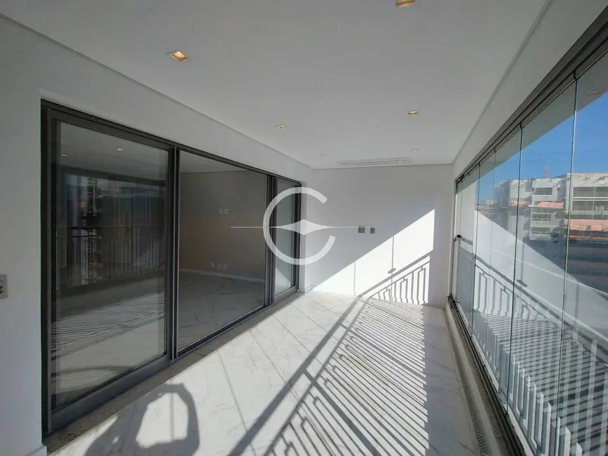 Apartamento com 3 quartos à venda, 149m2 em Moema, São Paulo - SP - imagem 3 Foto 3 de Apartamento com 3 quartos à venda, 149m2 em Moema, São Paulo - SP