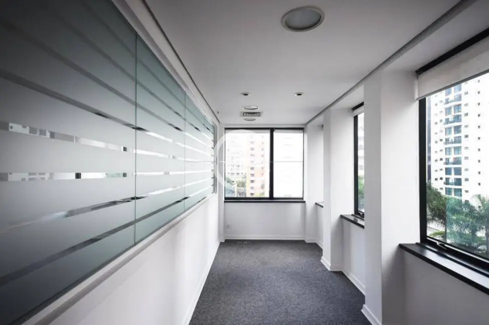 Foto 1 de Sala Comercial à venda e para alugar, 100m2 em Itaim Bibi, São Paulo - SP