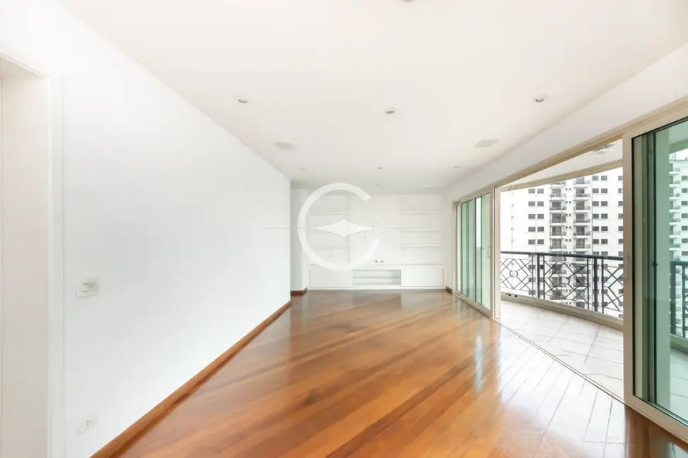 Foto 5 de Apartamento com 2 quartos à venda, 138m2 em Moema, São Paulo - SP