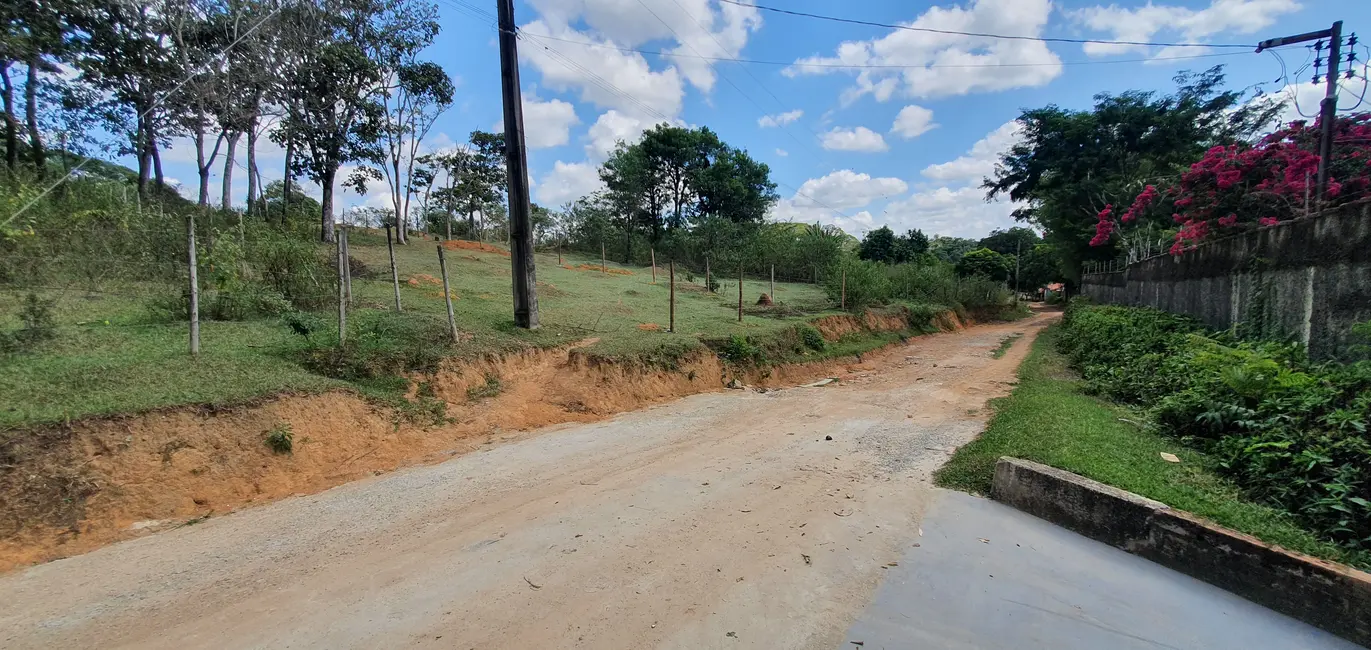 Sítio / Rancho com 3 quartos à venda, 500m2 em Esmeraldas - MG - imagem 3 Foto 3 de Sítio / Rancho com 3 quartos à venda, 500m2 em Esmeraldas - MG