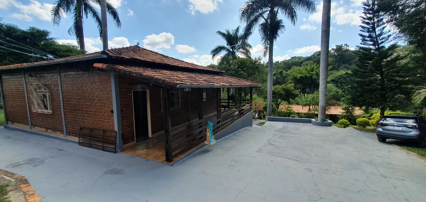 Sítio / Rancho com 3 quartos à venda, 500m2 em Esmeraldas - MG - imagem 4 Foto 4 de Sítio / Rancho com 3 quartos à venda, 500m2 em Esmeraldas - MG