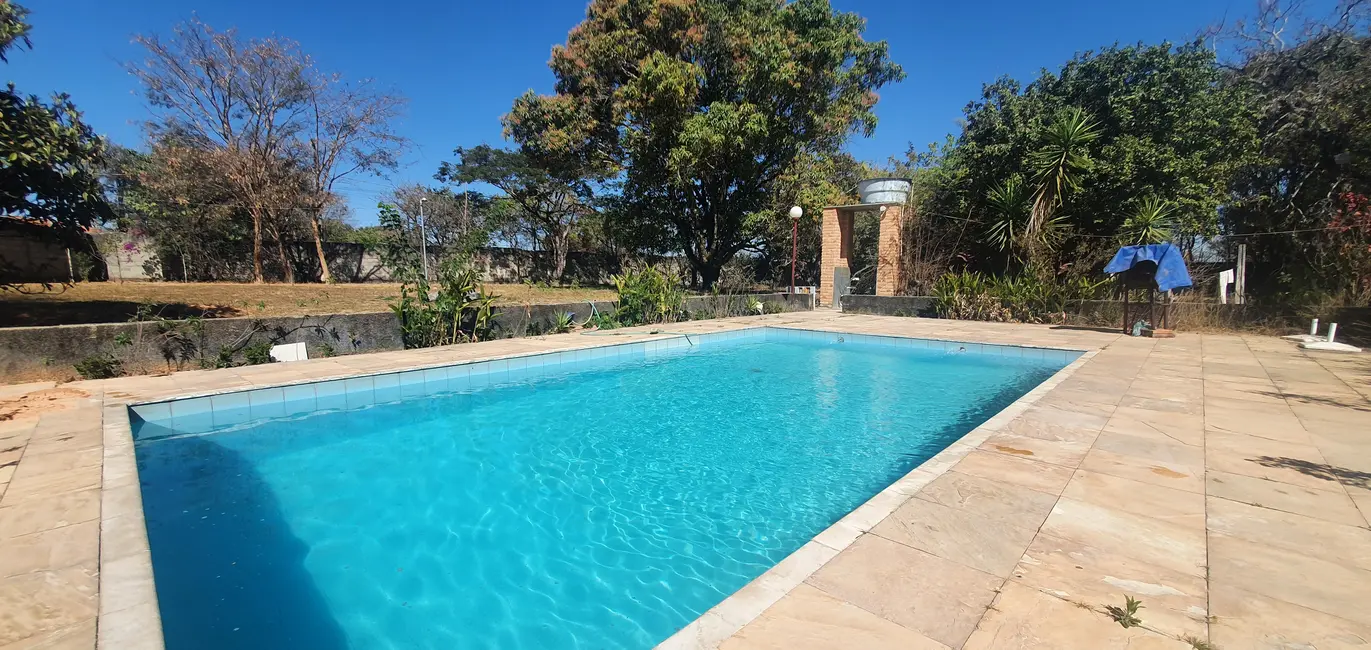 Sítio / Rancho com 3 quartos à venda, 260m2 em Centro, Esmeraldas - MG - imagem 1 Foto 1 de Sítio / Rancho com 3 quartos à venda, 260m2 em Centro, Esmeraldas - MG