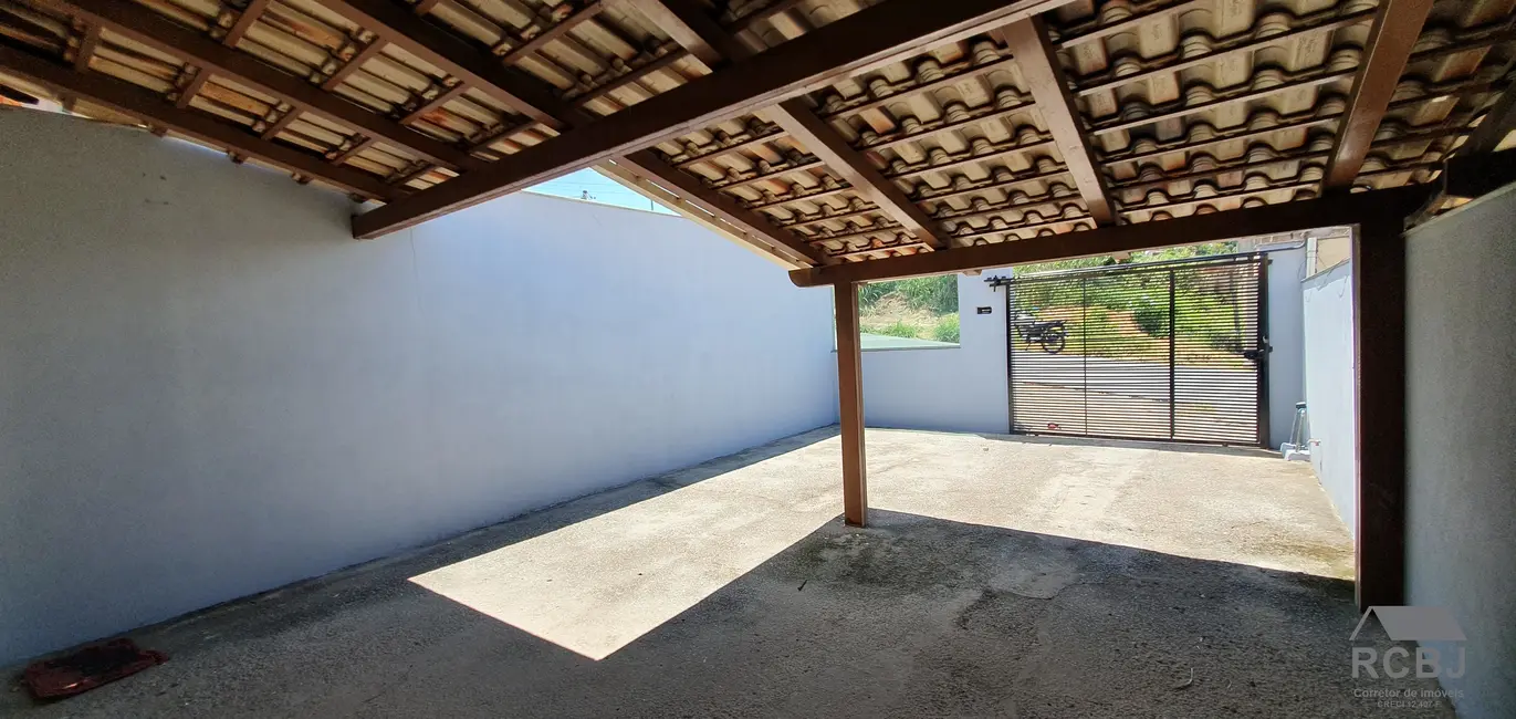 Foto 1 de Casa com 2 quartos à venda, 54m2 em Esmeraldas, MG