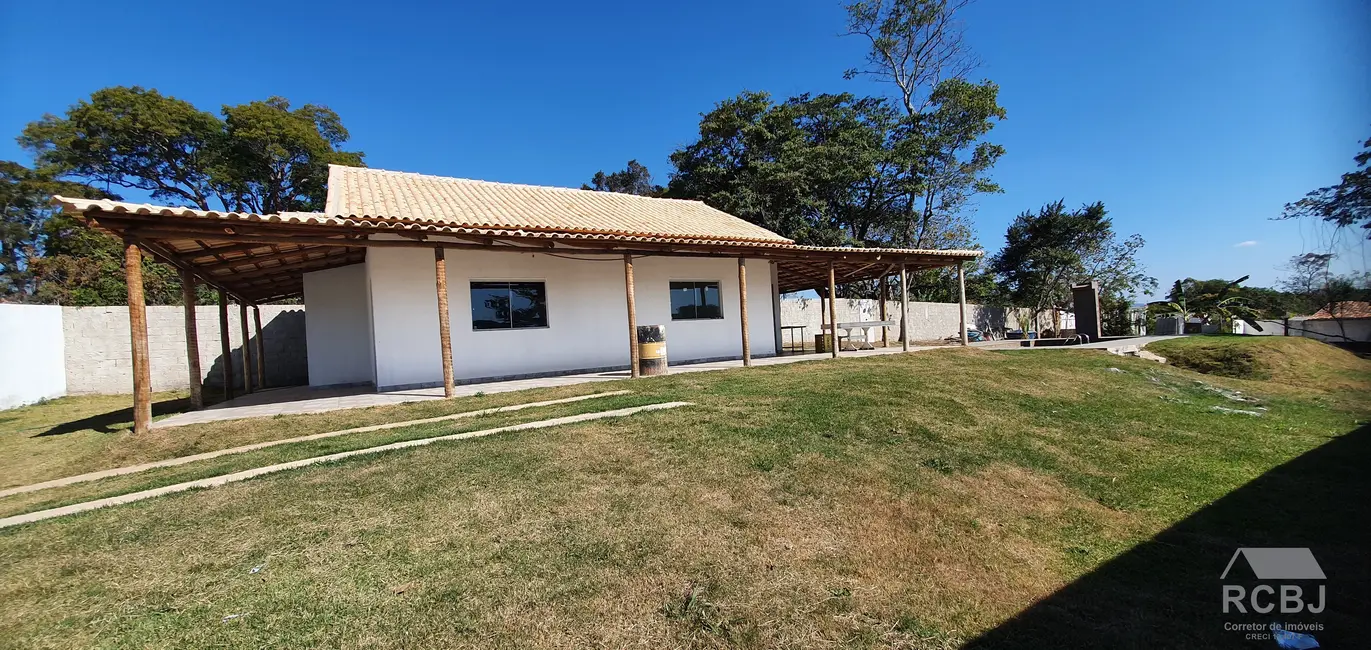 Sítio / Rancho com 3 quartos à venda, 158m2 em Esmeraldas - MG - imagem 3 Foto 3 de Sítio / Rancho com 3 quartos à venda, 158m2 em Esmeraldas - MG