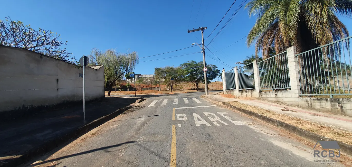 Casa com 5 quartos à venda, 390m2 em Belo Horizonte - MG - imagem 3 Foto 3 de Casa com 5 quartos à venda, 390m2 em Belo Horizonte - MG
