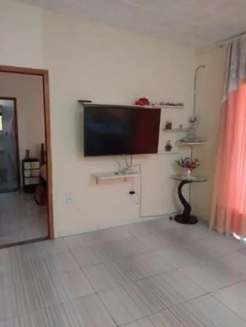 Foto 1 de Casa com 2 quartos à venda, 31m2 em Esmeraldas - MG