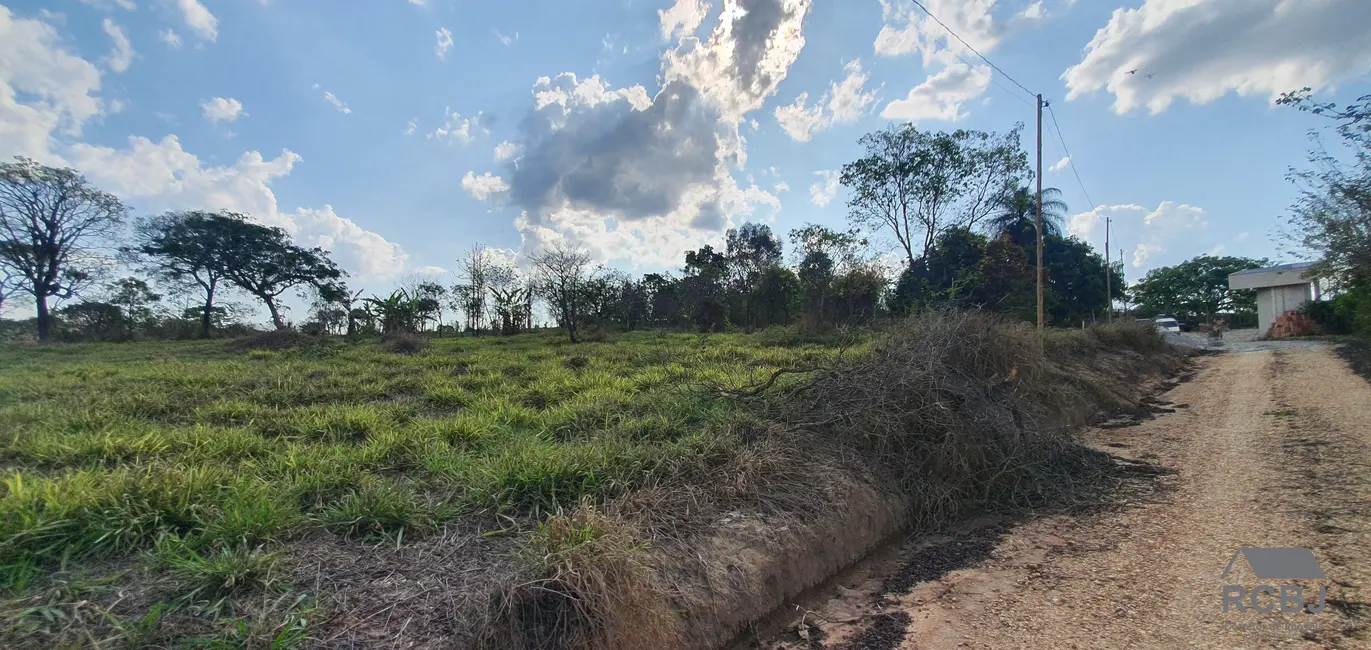 Foto 1 de Terreno / Lote à venda, 4600m2 em Esmeraldas - MG