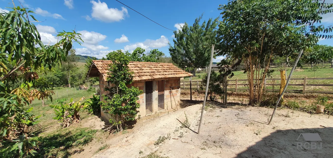 Sítio / Rancho com 2 quartos à venda, 120m2 em Esmeraldas - MG - imagem 9 Foto 9 de Sítio / Rancho com 2 quartos à venda, 120m2 em Esmeraldas - MG