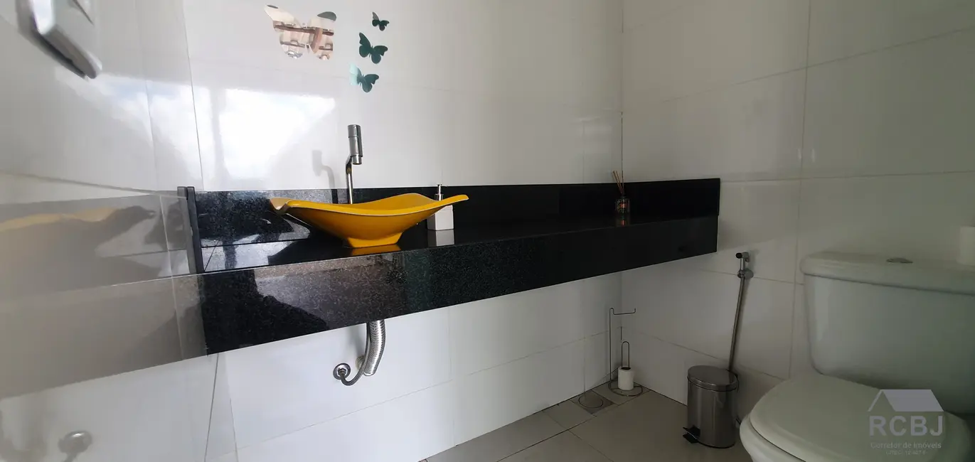 Casa com 4 quartos à venda, 180m2 em Esmeraldas - MG - imagem 9 Foto 9 de Casa com 4 quartos à venda, 180m2 em Esmeraldas - MG