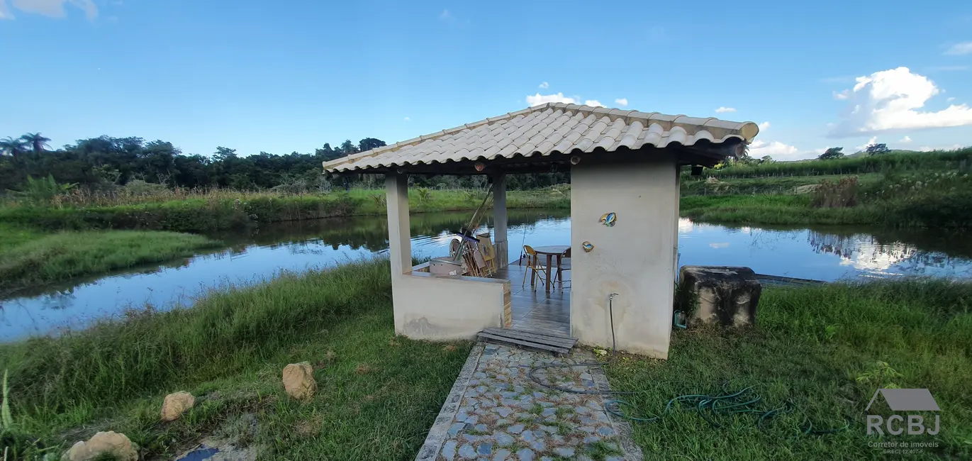 Sítio / Rancho com 4 quartos à venda, 250m2 em Esmeraldas - MG - imagem 9 Foto 9 de Sítio / Rancho com 4 quartos à venda, 250m2 em Esmeraldas - MG