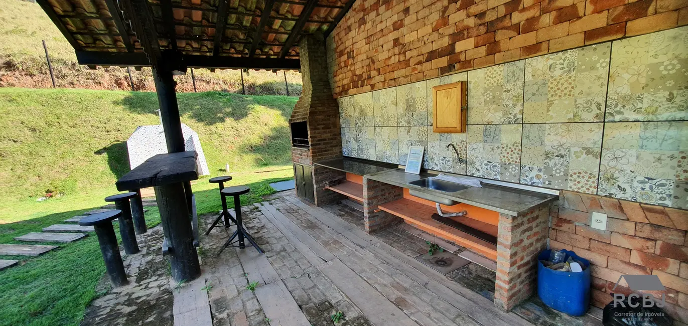 Sítio / Rancho com 2 quartos à venda, 375m2 em Juatuba - MG - imagem 7 Foto 7 de Sítio / Rancho com 2 quartos à venda, 375m2 em Juatuba - MG